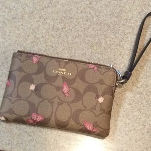 ZIP WRISTLET CANVAS WITH BUTTERFLY PRINT